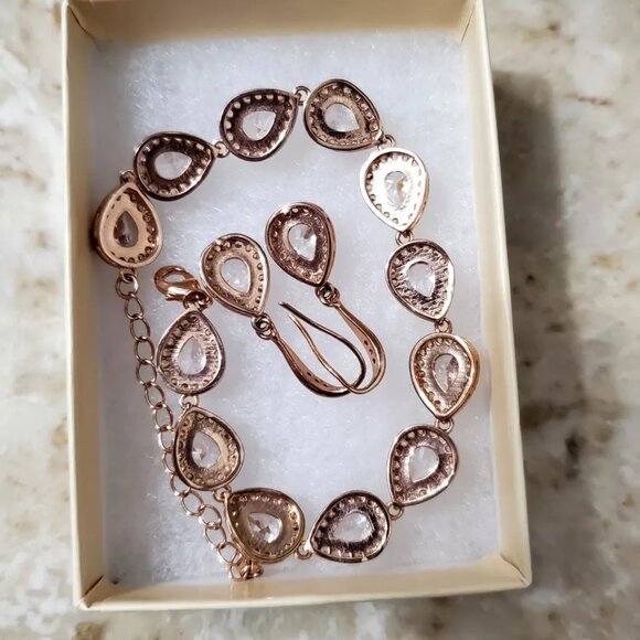 Rose Gold Plated 2 Pc Crystal Earrings & Bracelet Jewelry Set - Picture 5 of 17